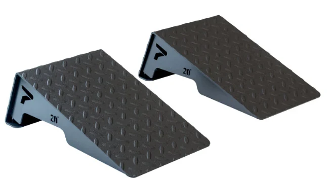 Pair of metal squat wedges for heel elevation